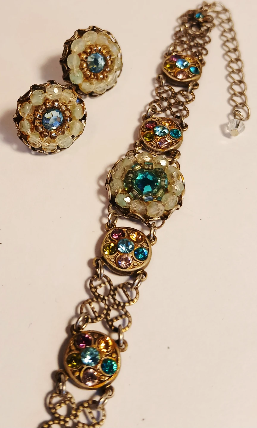 Assorted Gemstone Bracelet and Earring Set - photo 3