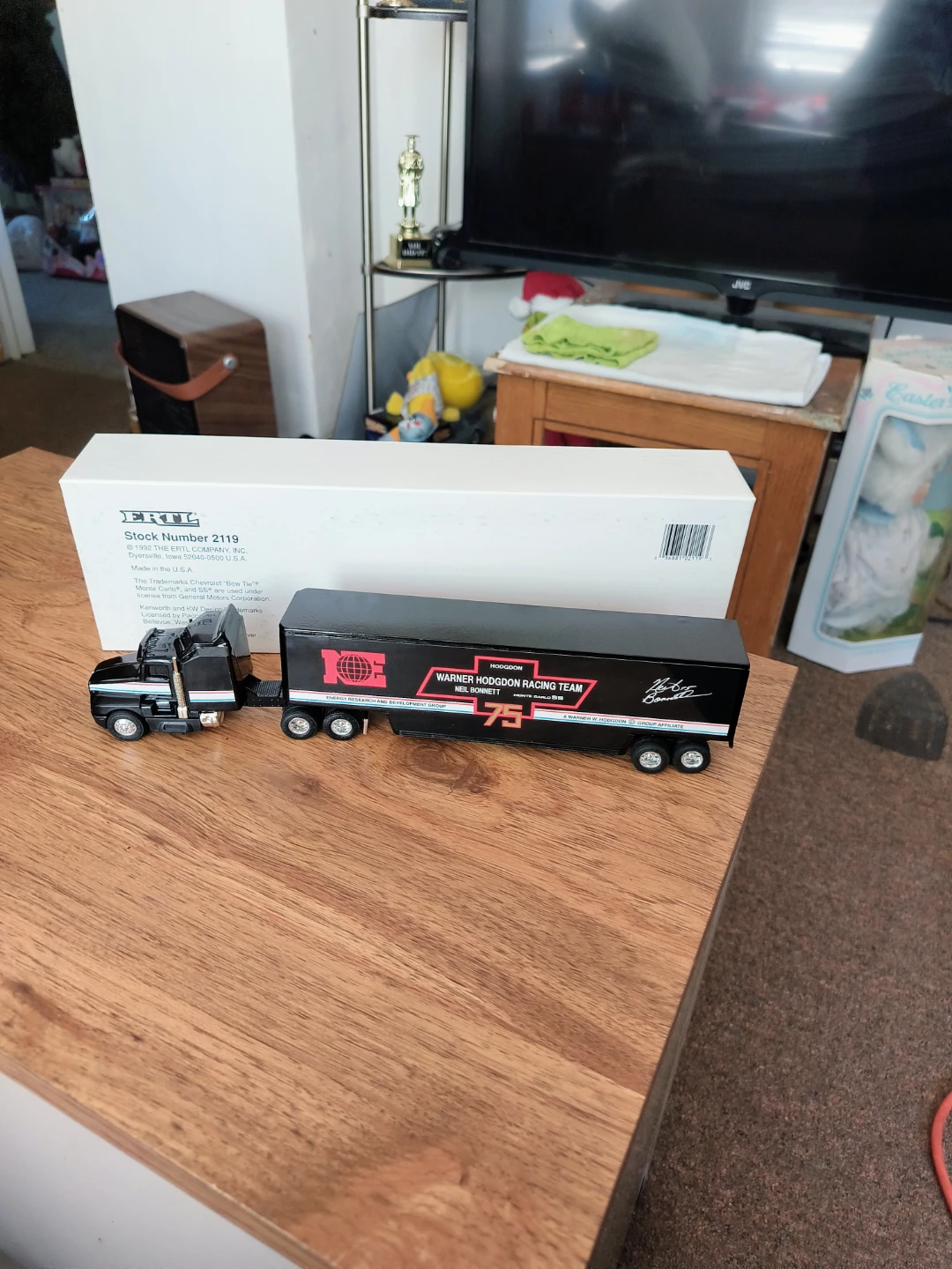 ERTL Warner Hodgdon Racing Team diecast Semi 1/64 scale