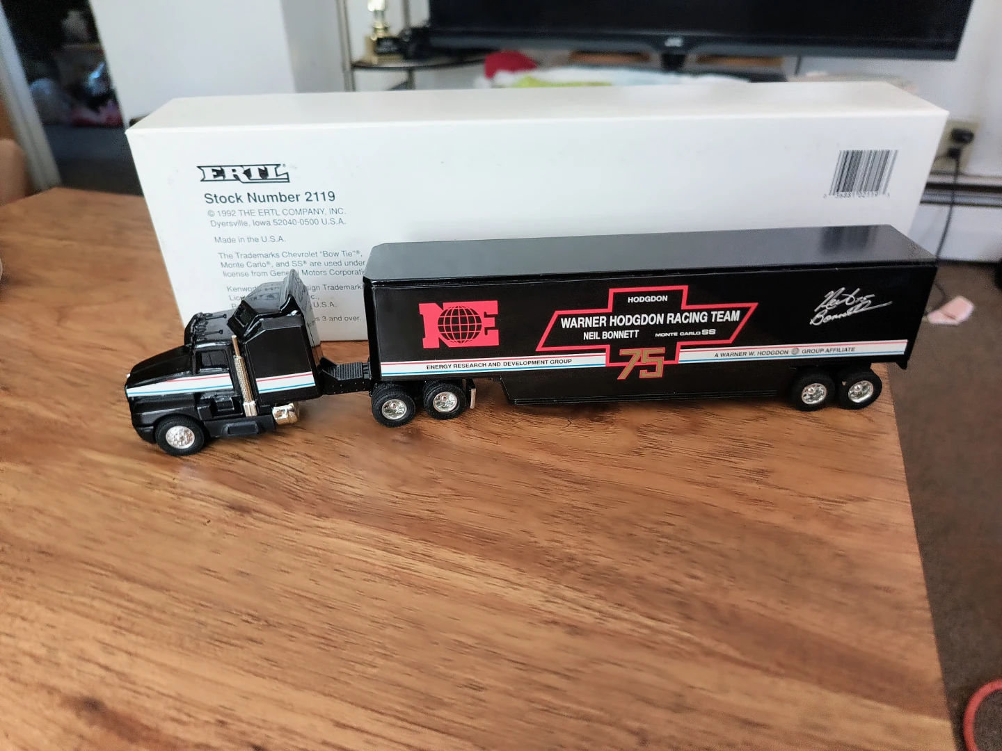 ERTL Warner Hodgdon Racing Team diecast Semi 1/64 scale - photo 4