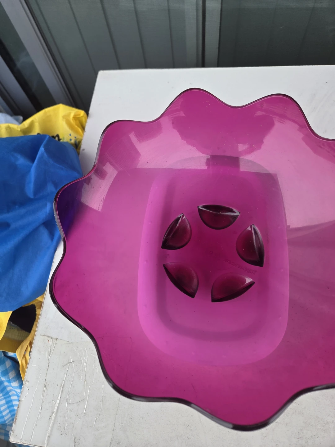 Pink Scalloped Decorative Bowl
