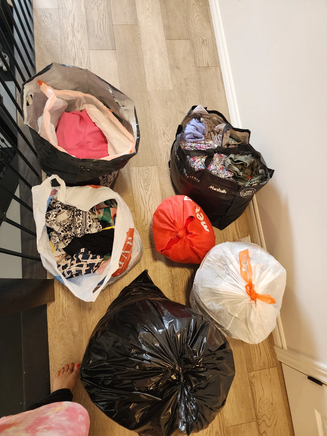 Kids clothes girls and boy. Various sizes and condition.