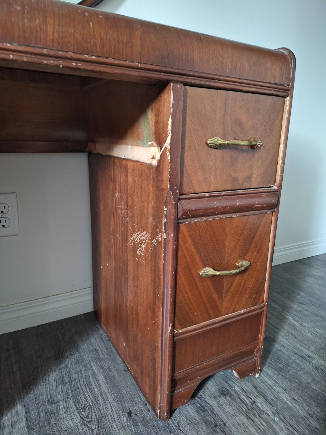 Vintage Vanity Desk with Mirror - photo 3