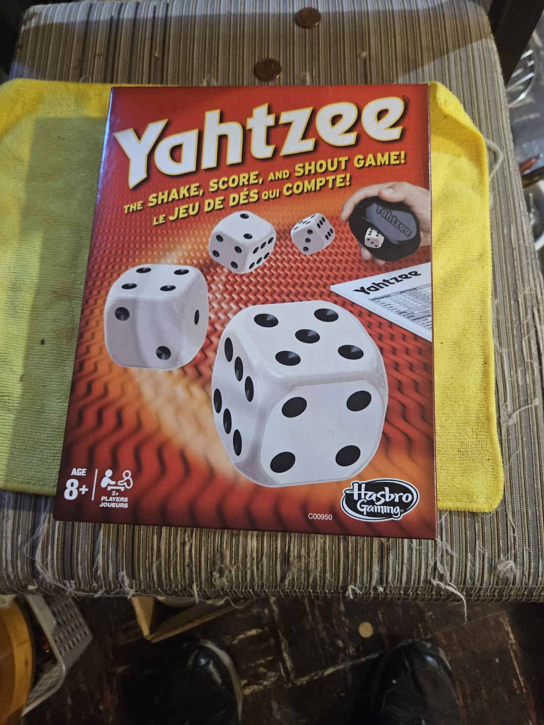 Hasbro Yahtzee Game - photo 2