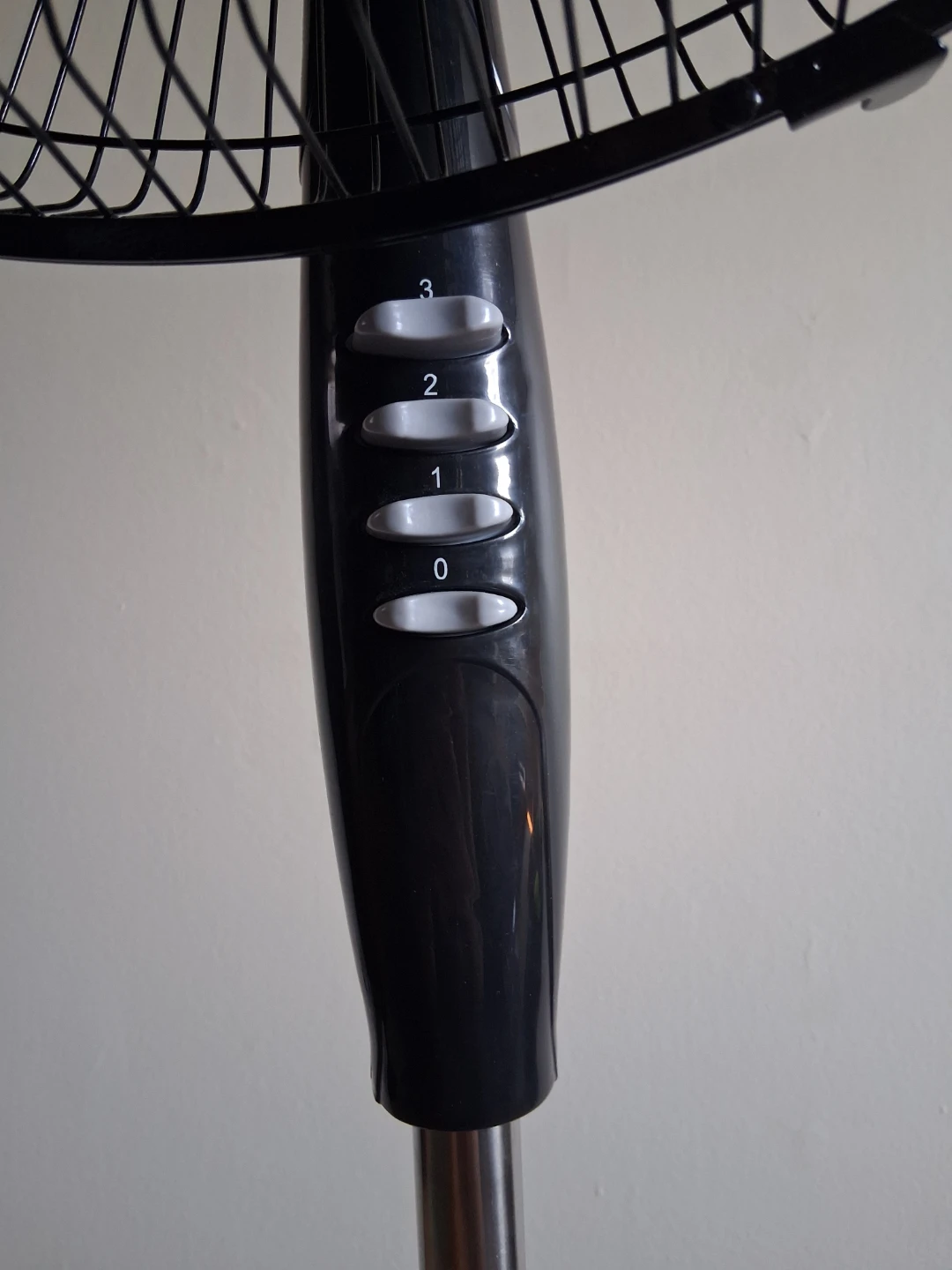 Standing Fan / Oscillating Fan - photo 2