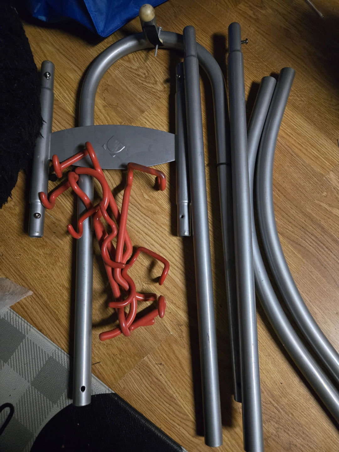 Gravity bike storage rack