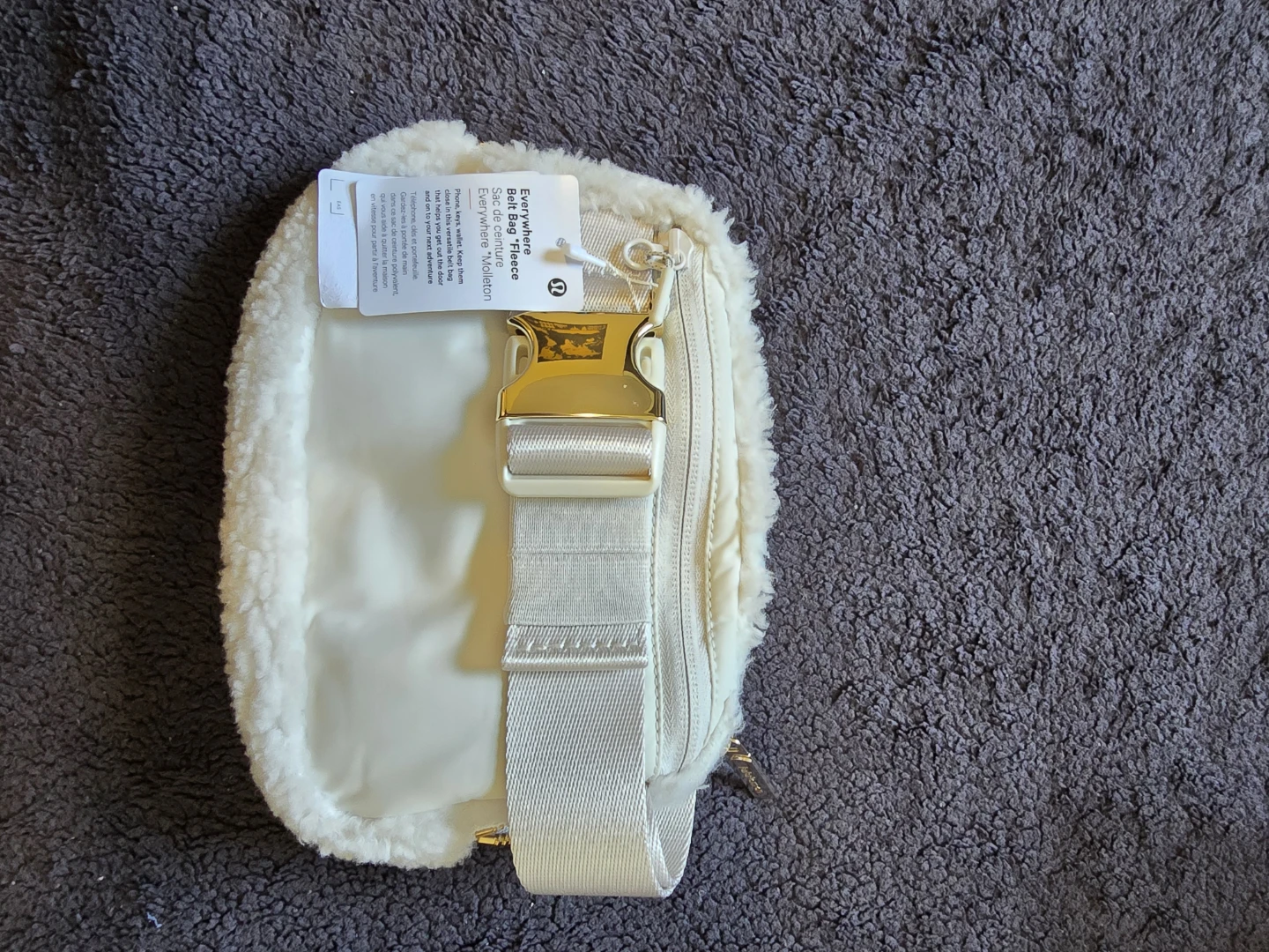 EVERYWHERE FLEECE BELT BAG *BRAND NEW* - photo 2