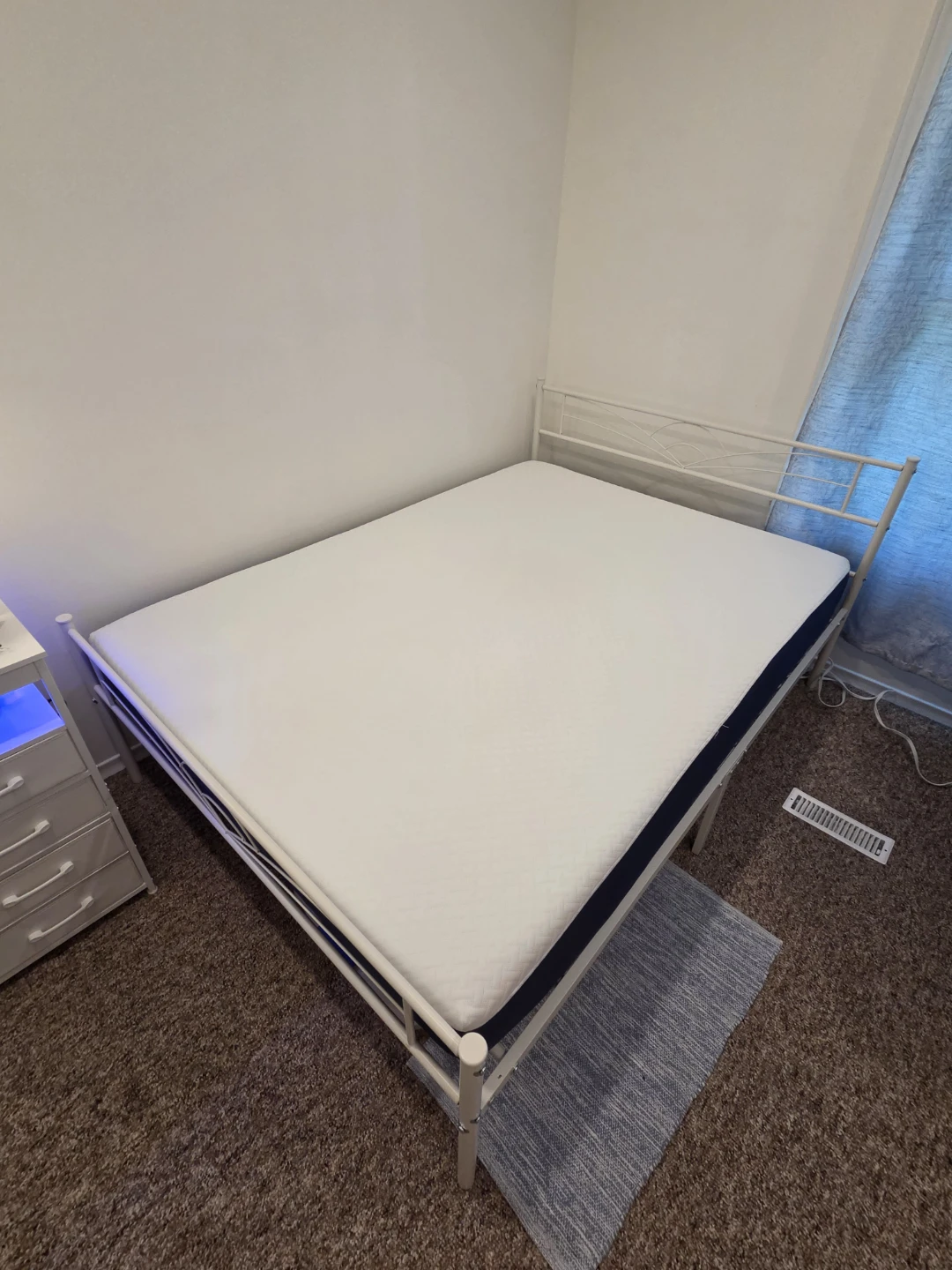 White Metal Bed Frame with Mattress - photo 3