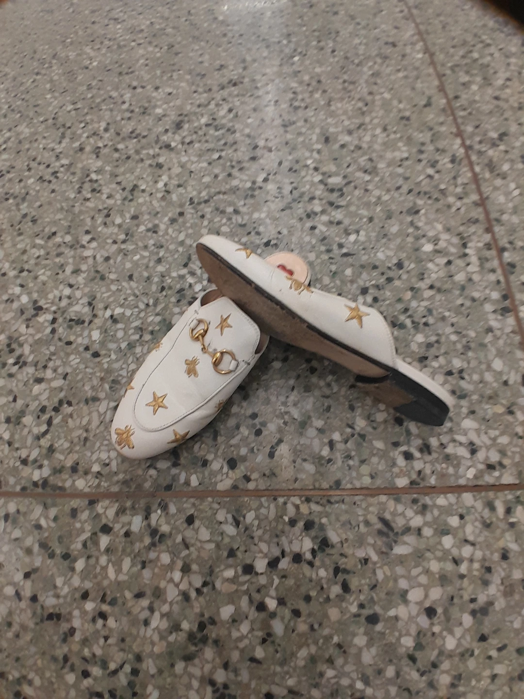 White Gucci Mules with Bee and Star Embroidery Women's Size 5 5 - photo 4