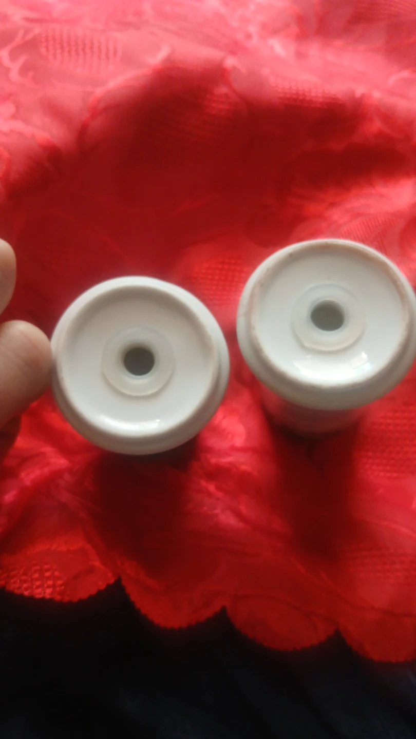 Salt and Pepper Shakers Set - photo 3