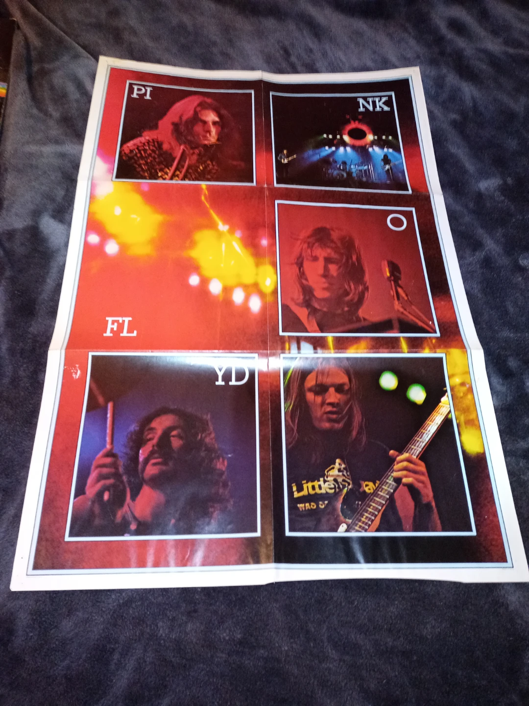 Pink Floyd Dark Side Of The Moon Record With 2 Posters & Sticker - photo 5