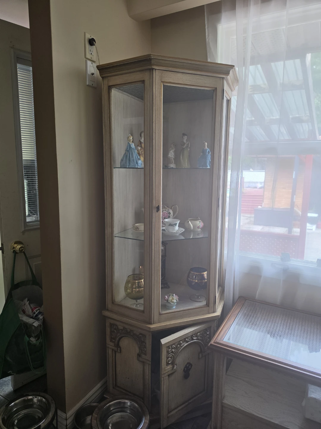 Dining Room Furniture - photo 2