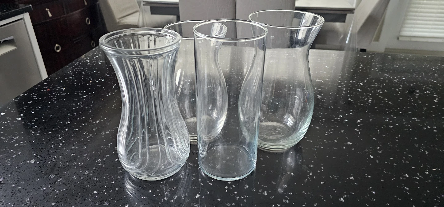 Set of 4 Clear Glass Vases - photo 3