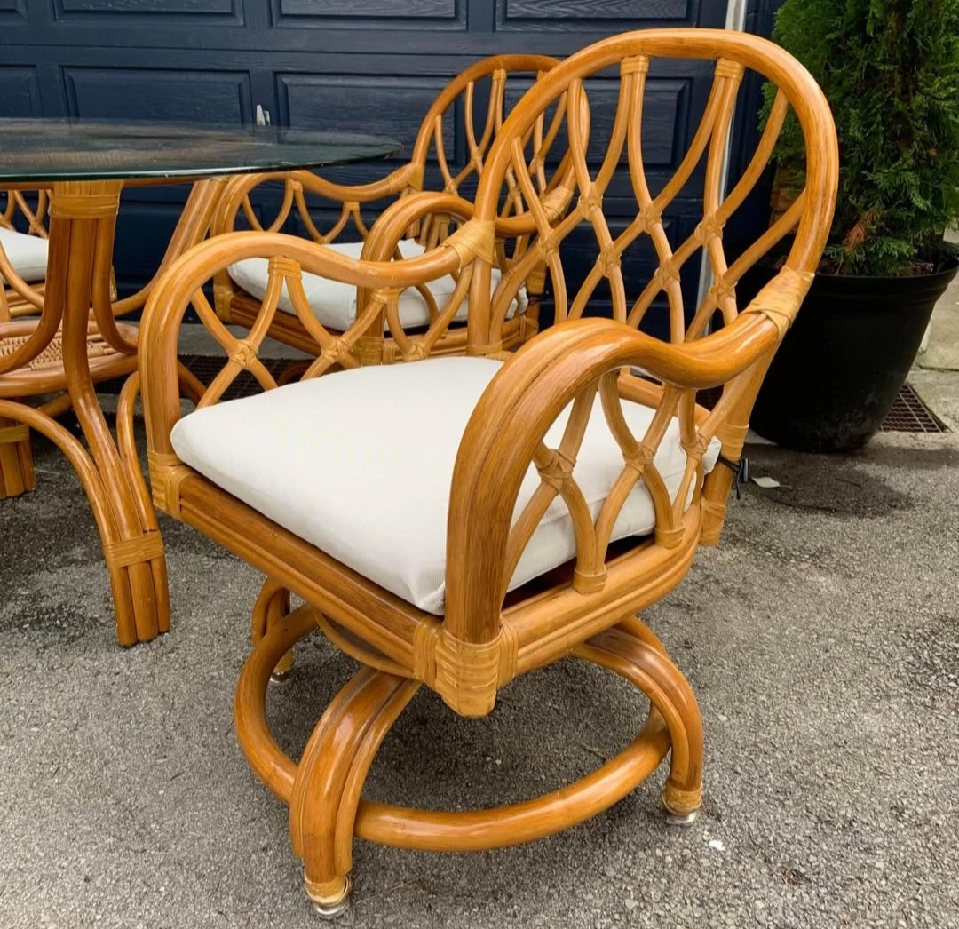 Rattan Dining Set with Glass Table and 4 Swivel Chairs - photo 2