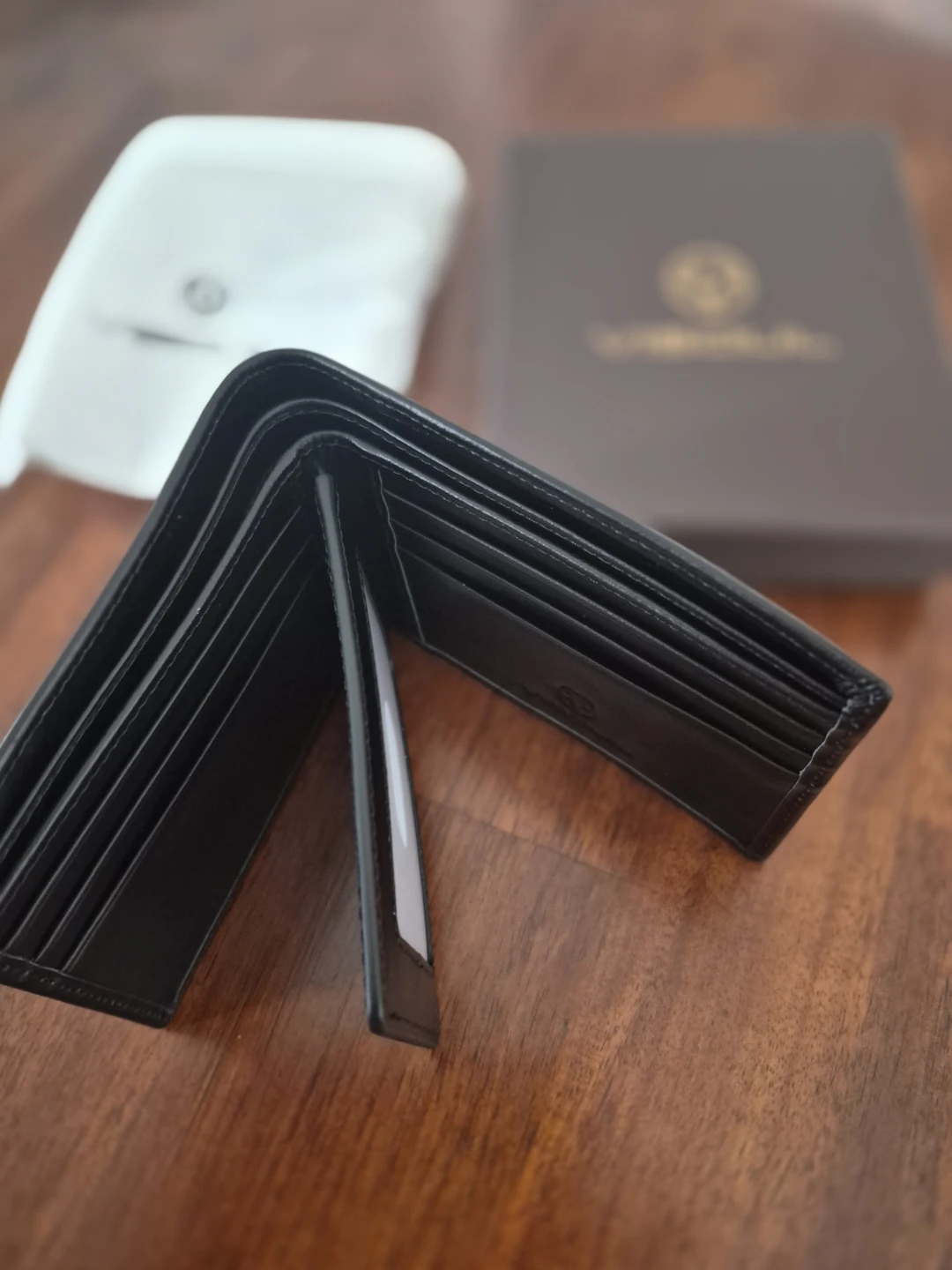 VISOUL Black Leather Bifold Wallet - photo 3