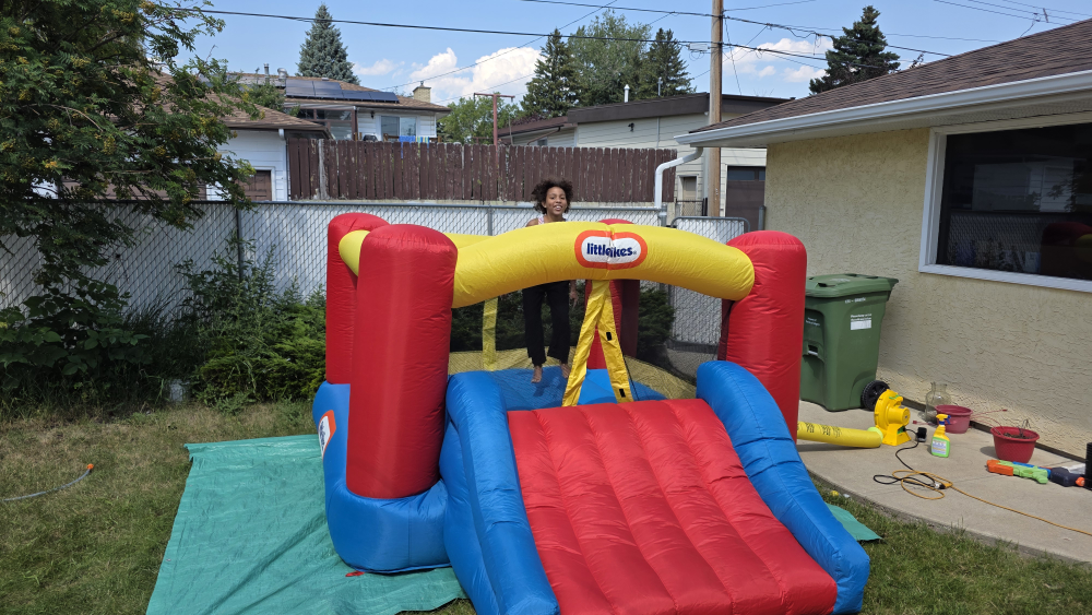 Little Tikes Inflatable Bounce House with Slide
