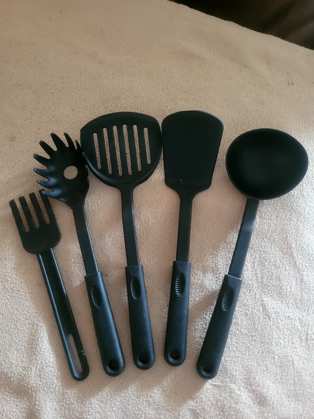 Black Kitchen Utensil Set
