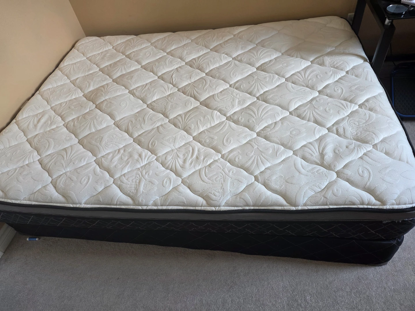 Mattress & Box (3 months old,  always use protector) - photo 2