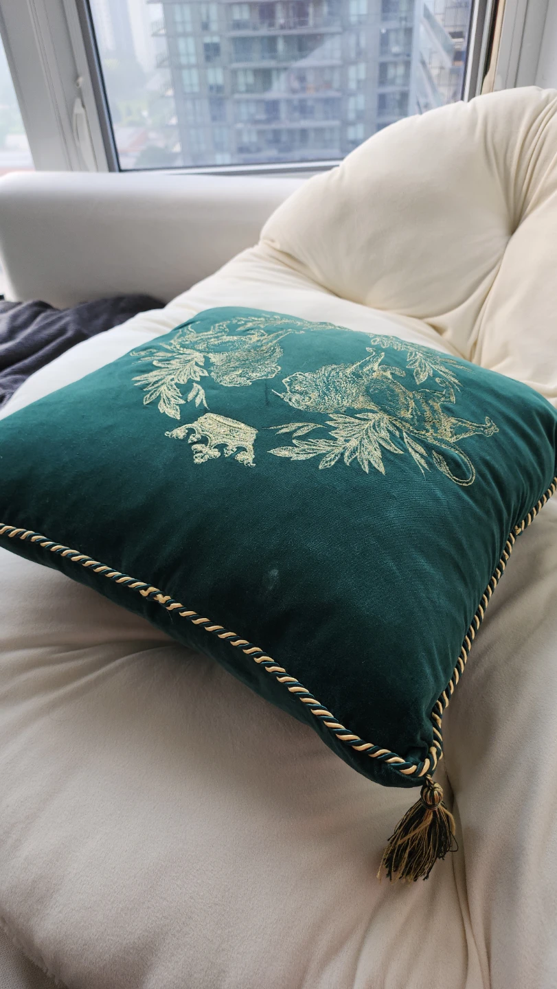 H&M Home Regal Lion Crest Velvet Cushion with Tassels - photo 5