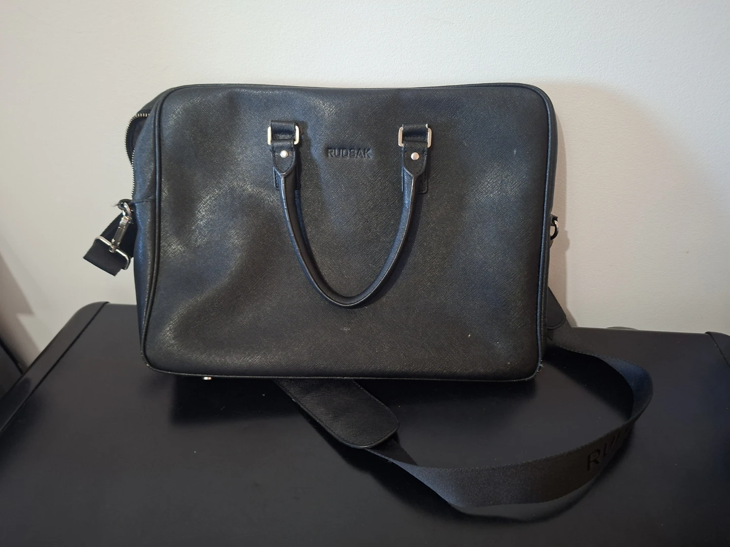 RUDSAK Leather Messenger Bag