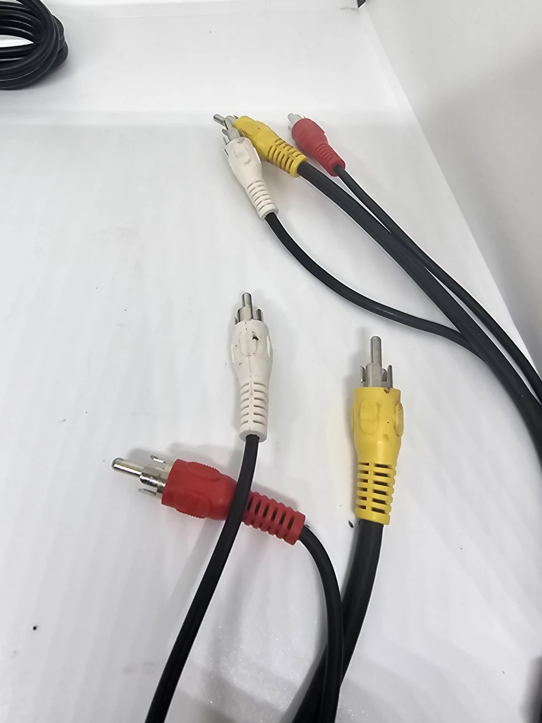 Composite AV Cable and Coaxial Cable - photo 2