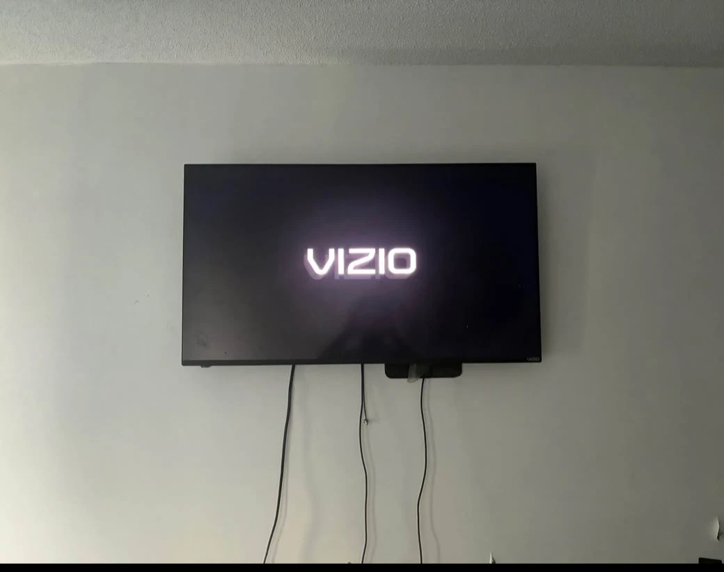 42 inch Vizio smart tv - photo 2