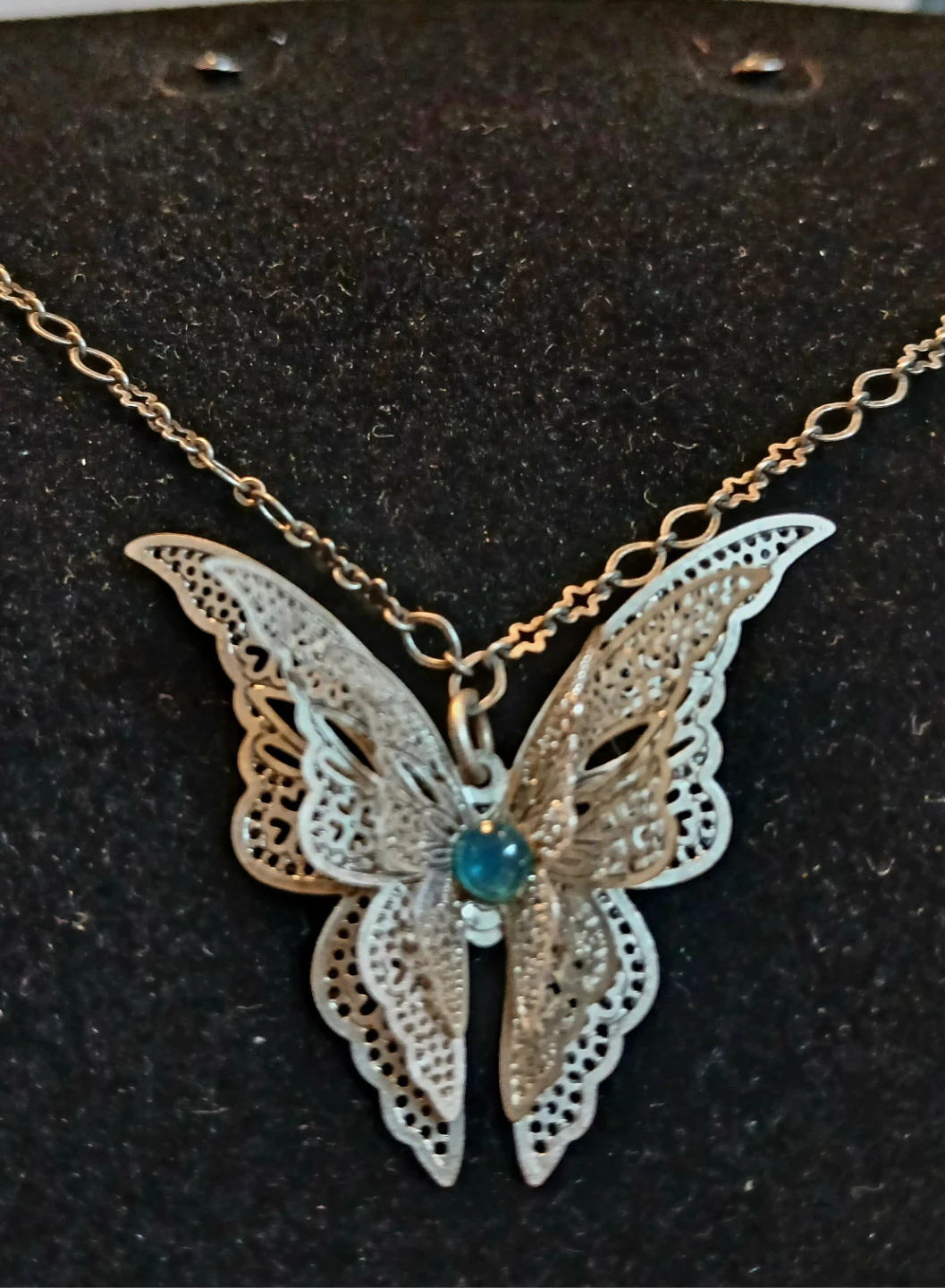Silver Tone Butterfly Pendant Necklace and Earrings Set - photo 4