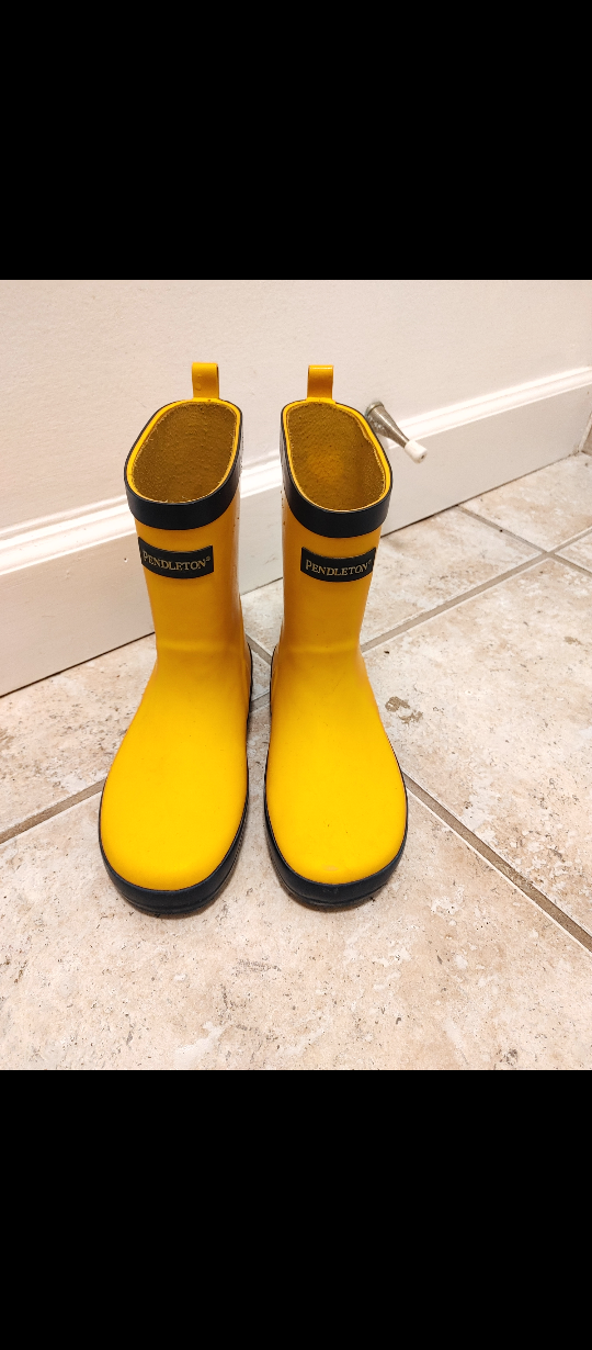 Kids Yellow Pendleton Rain Boots size 1