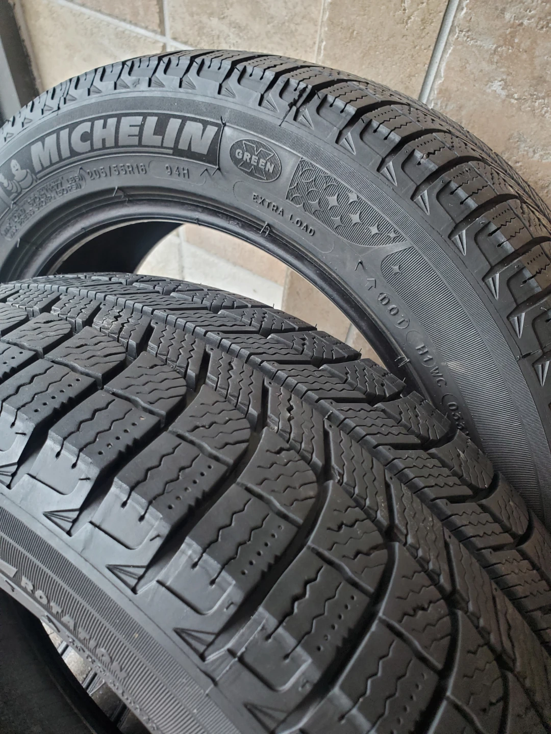 Michelin X-ice Xi3 Winter Tires (205/55R/16) (Set of 4 tires)