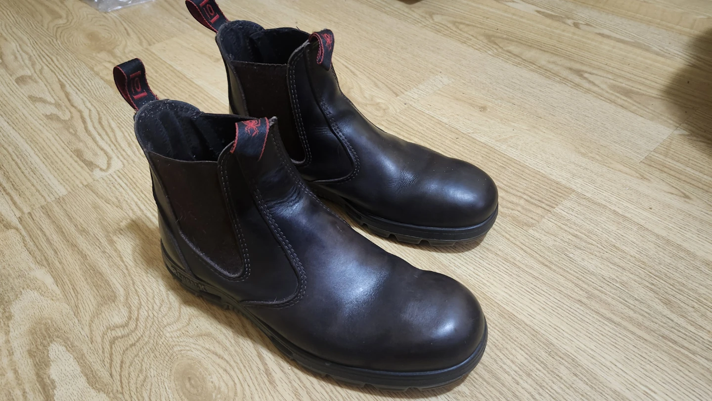 Australia Red black boots - photo 2
