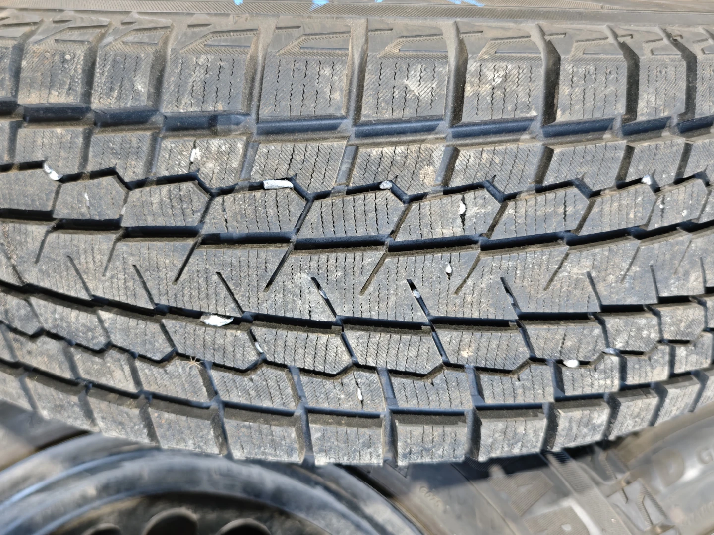 17" Yokohama iceGUARD G075 Winter Tires with Rims (225/65R17) - photo 5