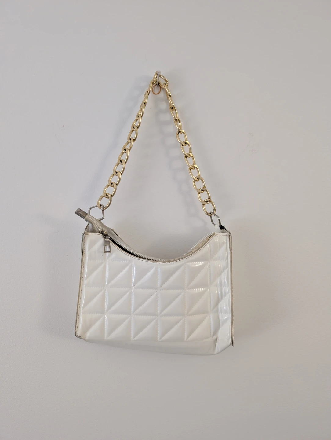 White Quilted Patent Shoulder bag Handbag stains not visible