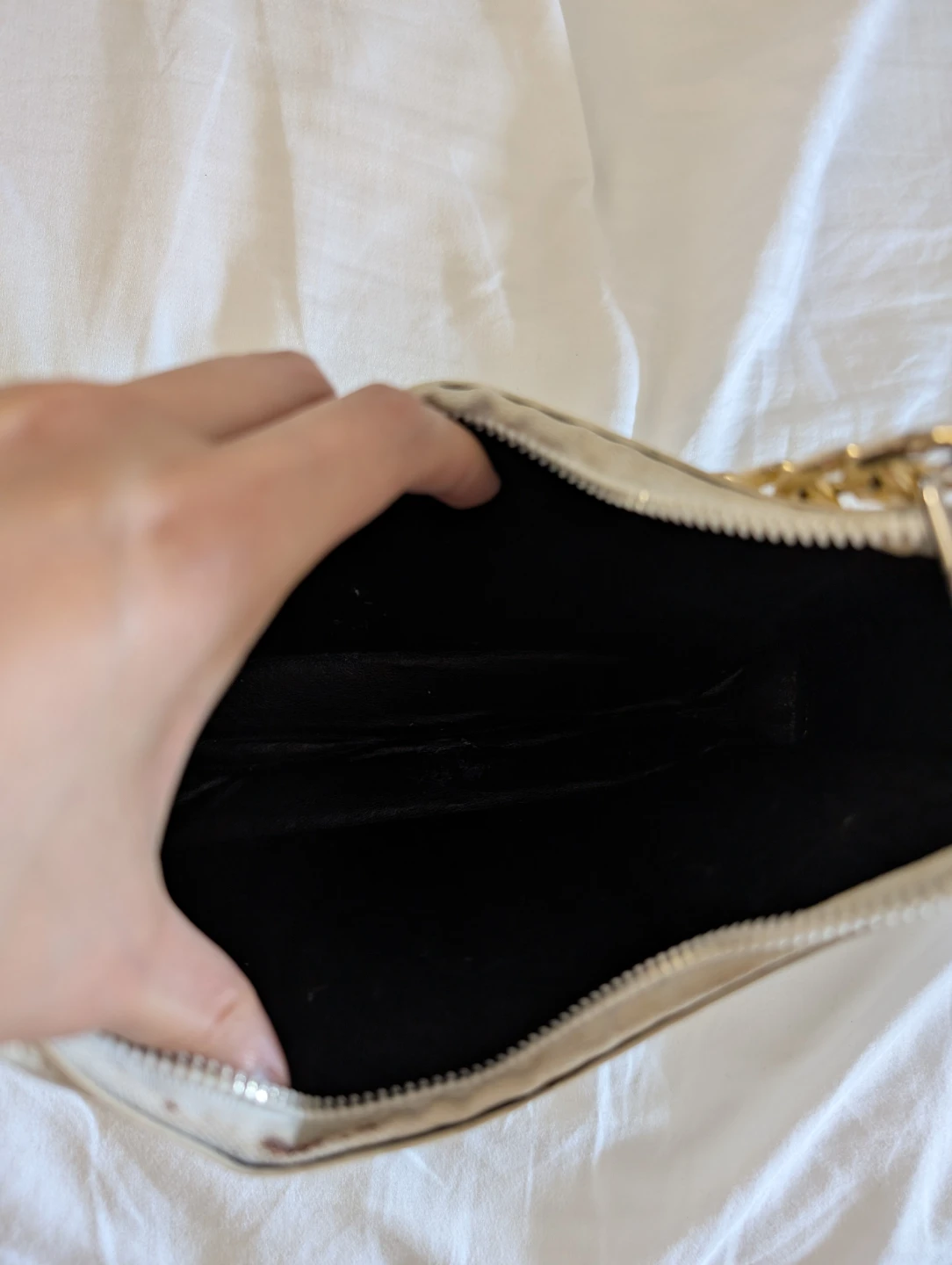 White Quilted Patent Shoulder bag Handbag stains not visible - photo 3