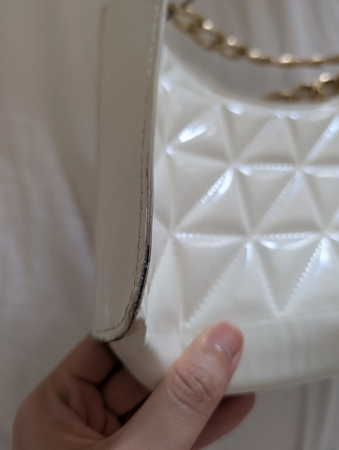 White Quilted Patent Shoulder bag Handbag stains not visible - photo 5