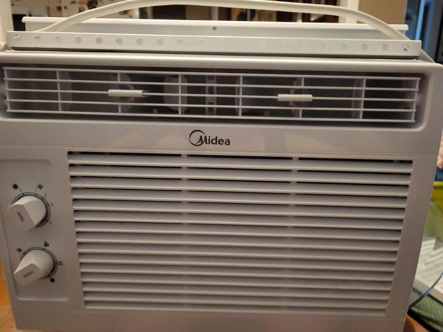 Midea 5,000 BTU Room Air Conditioner - photo 2