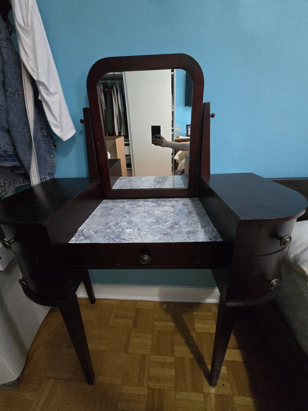 Vanity Table with Mirror - photo 2