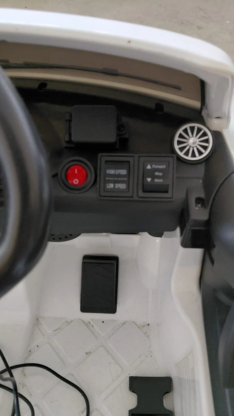 Audi TT RS Roadster Ride-On Car - photo 3
