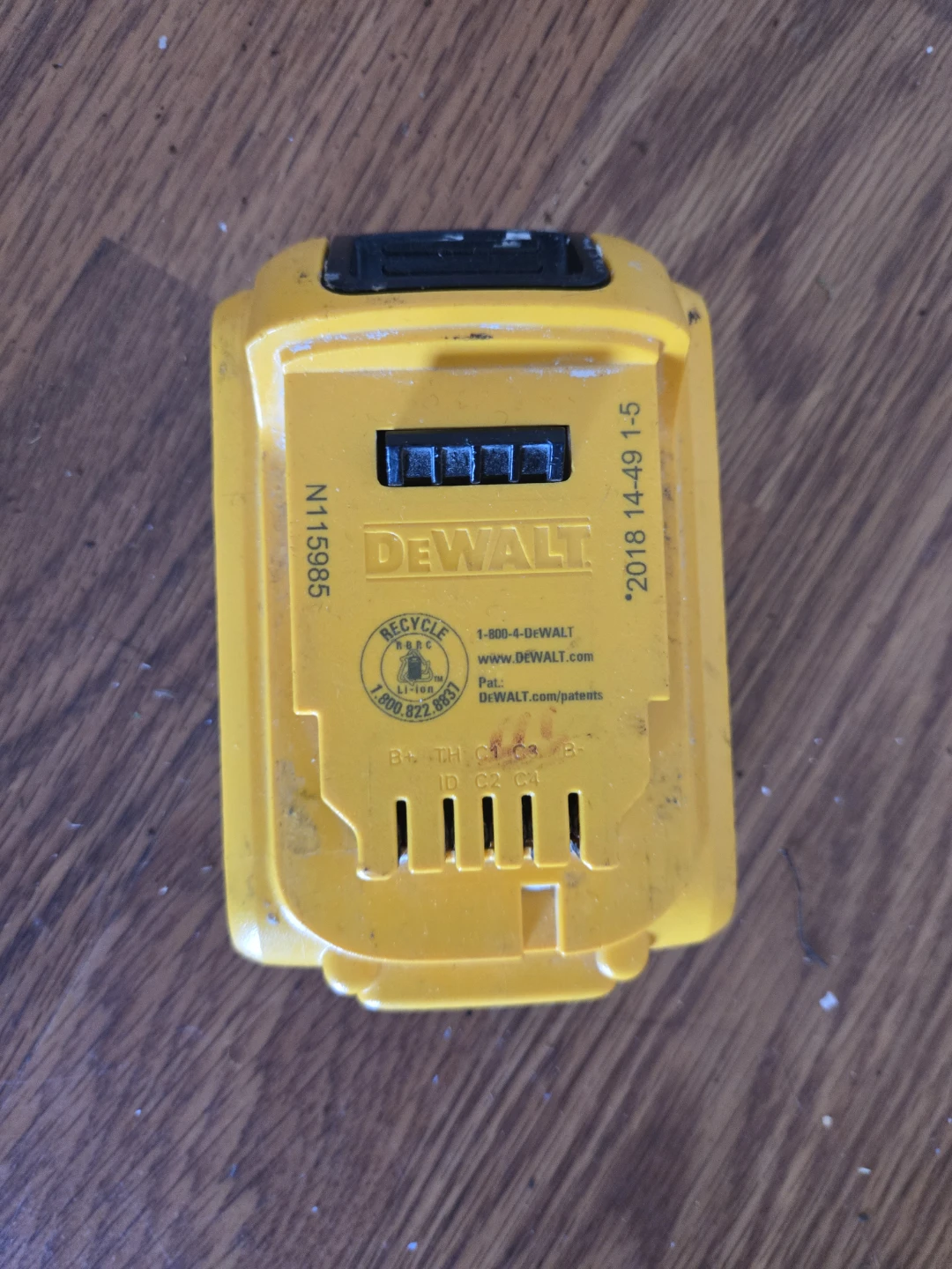 DeWalt 20V MAX Lithium Ion Battery - photo 3