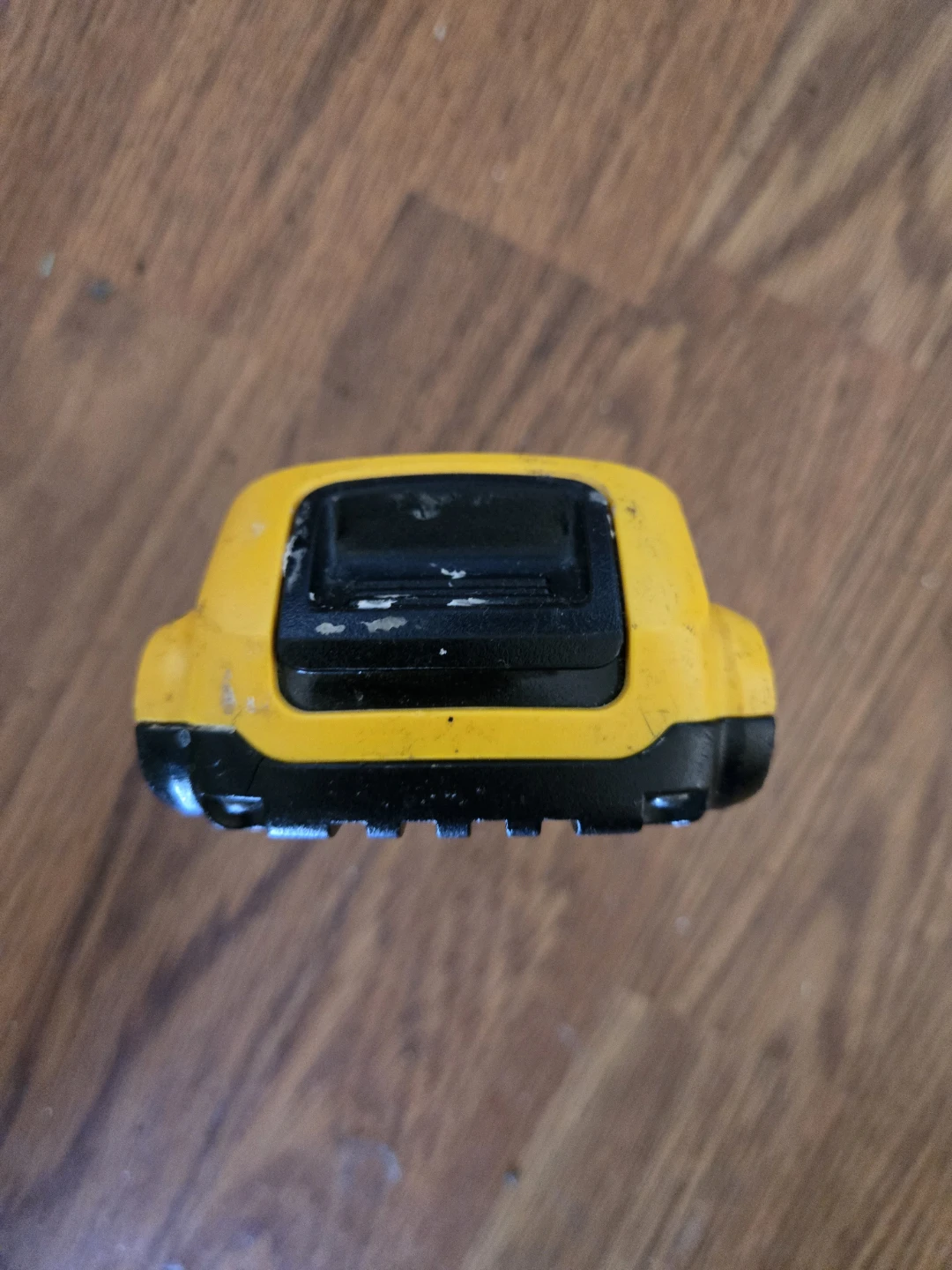 DeWalt 20V MAX Lithium Ion Battery - photo 4