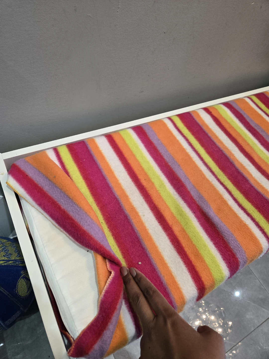 White Storage Bench with Striped Cushion - photo 3