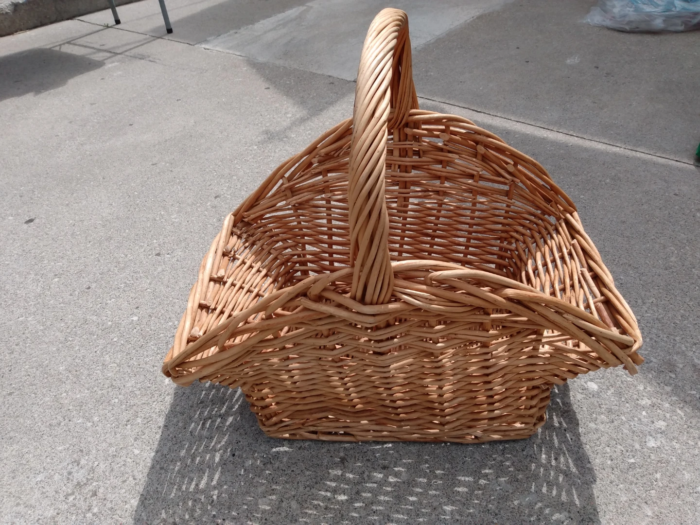 Harvest Wicker rectangular Basket with Handle