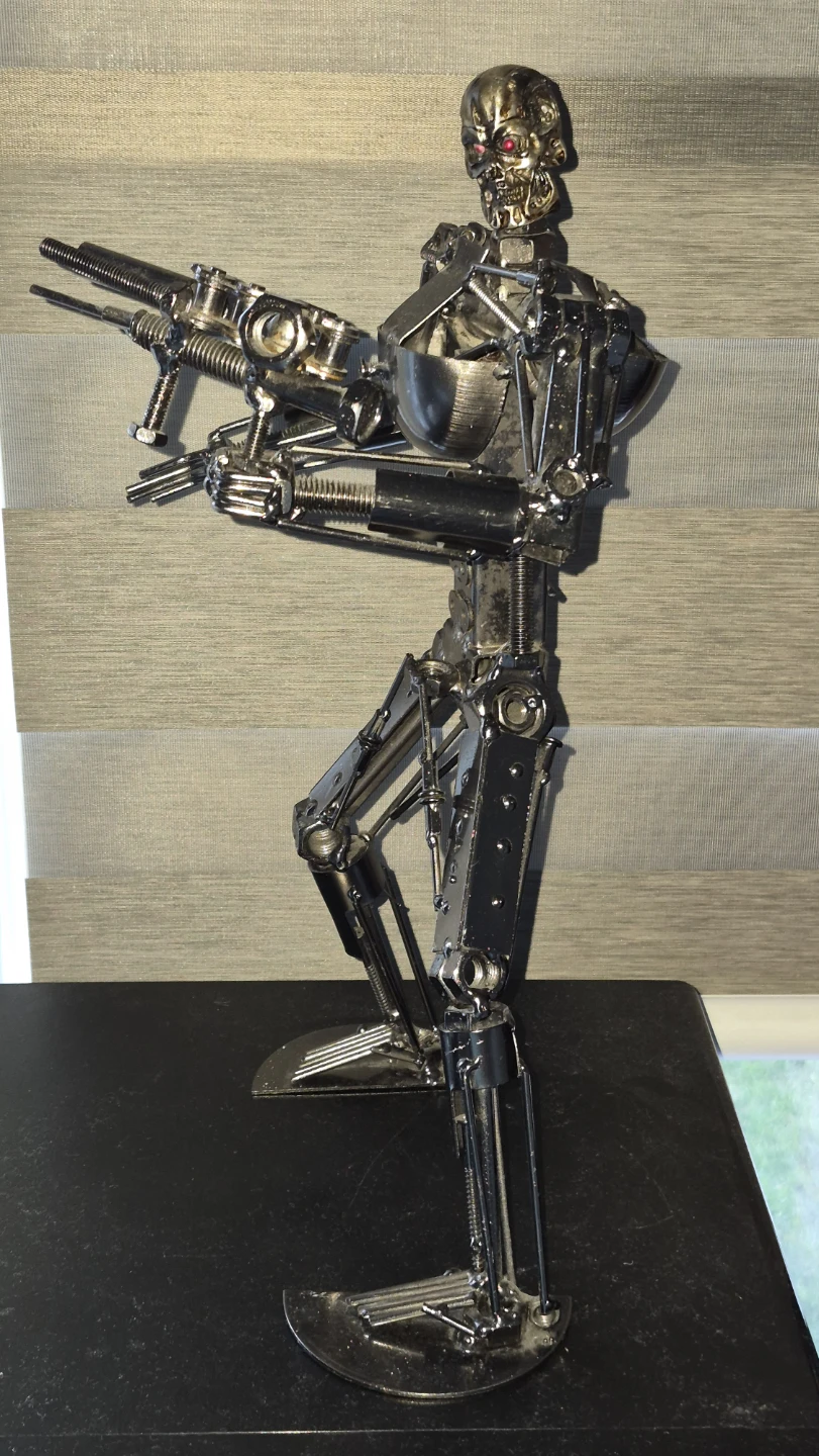 Metal Robot Sculpture Terminator - photo 2
