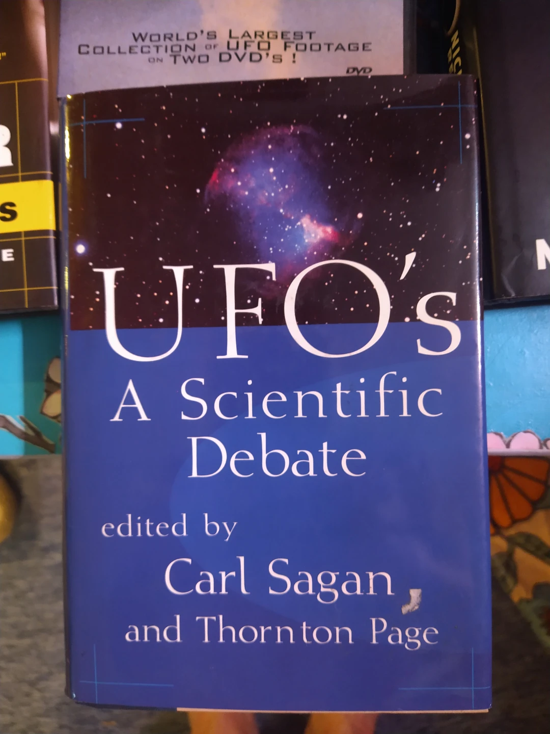 UFO Books: FBI Files, Carl Sagan, X-Files - photo 5