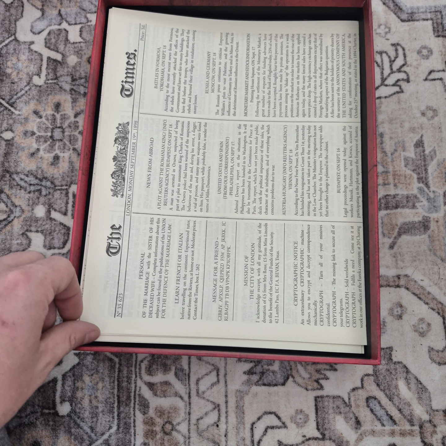 Sherlock Holmes Consulting Detective Board Game - photo 4
