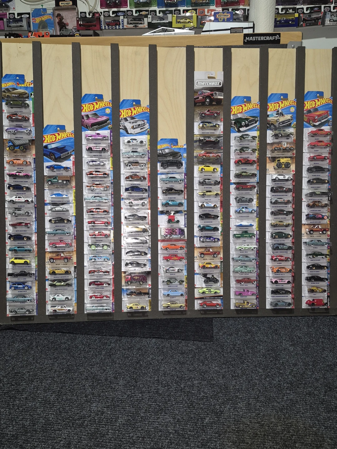 Hot Wheels and Matchbox Die-Cast Cars Collection - photo 2