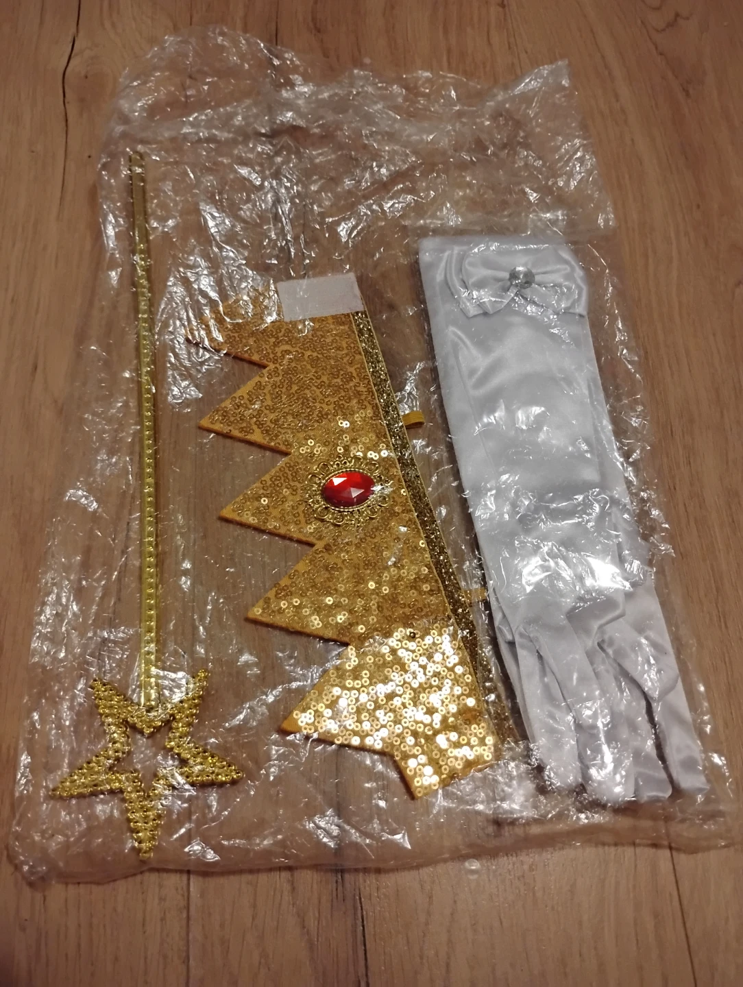 Princess Costume Dress with Accessories  for 6 to 7 year olds - photo 4