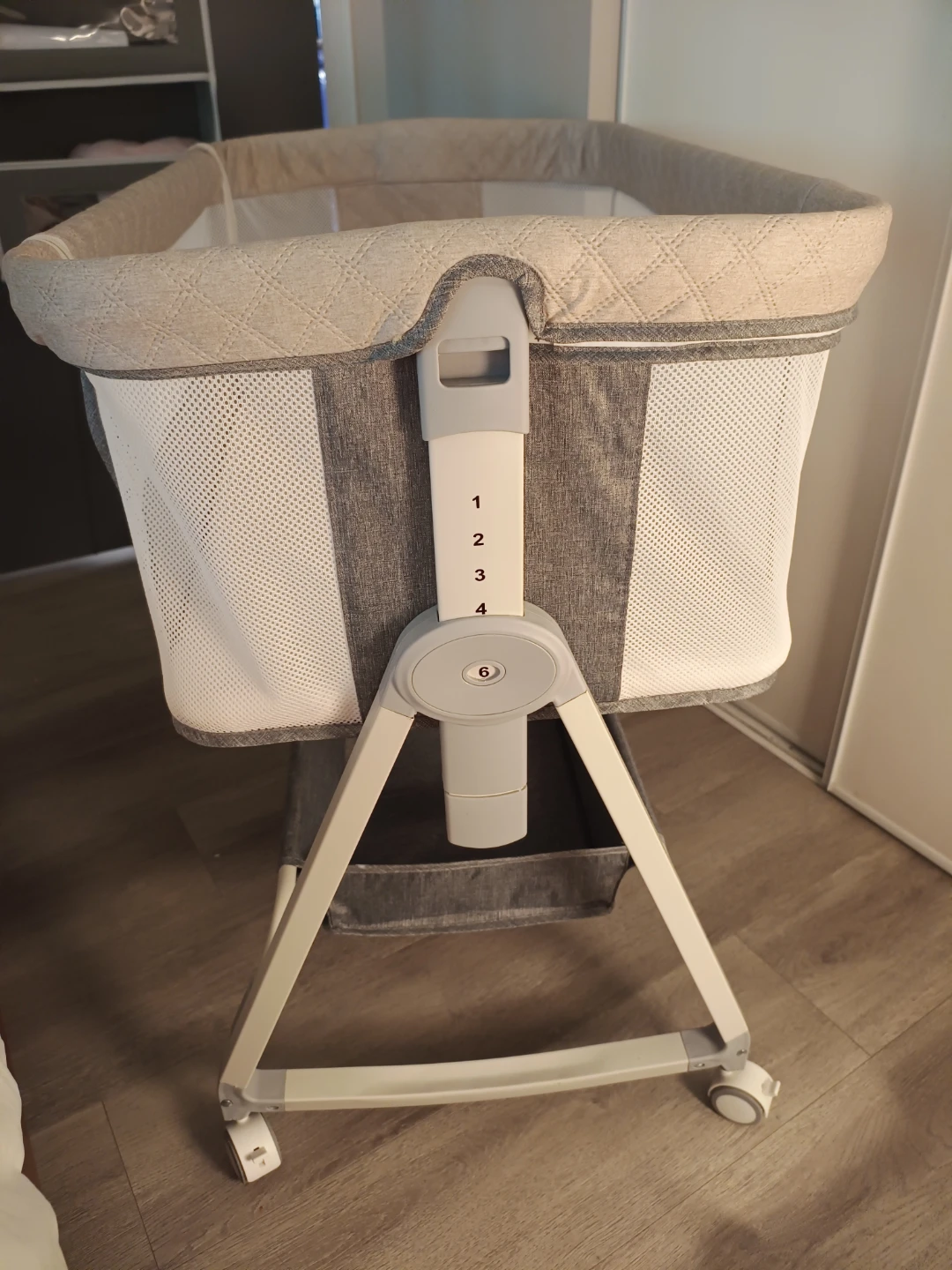 Baby Bassinet Bedside Sleeper - photo 2