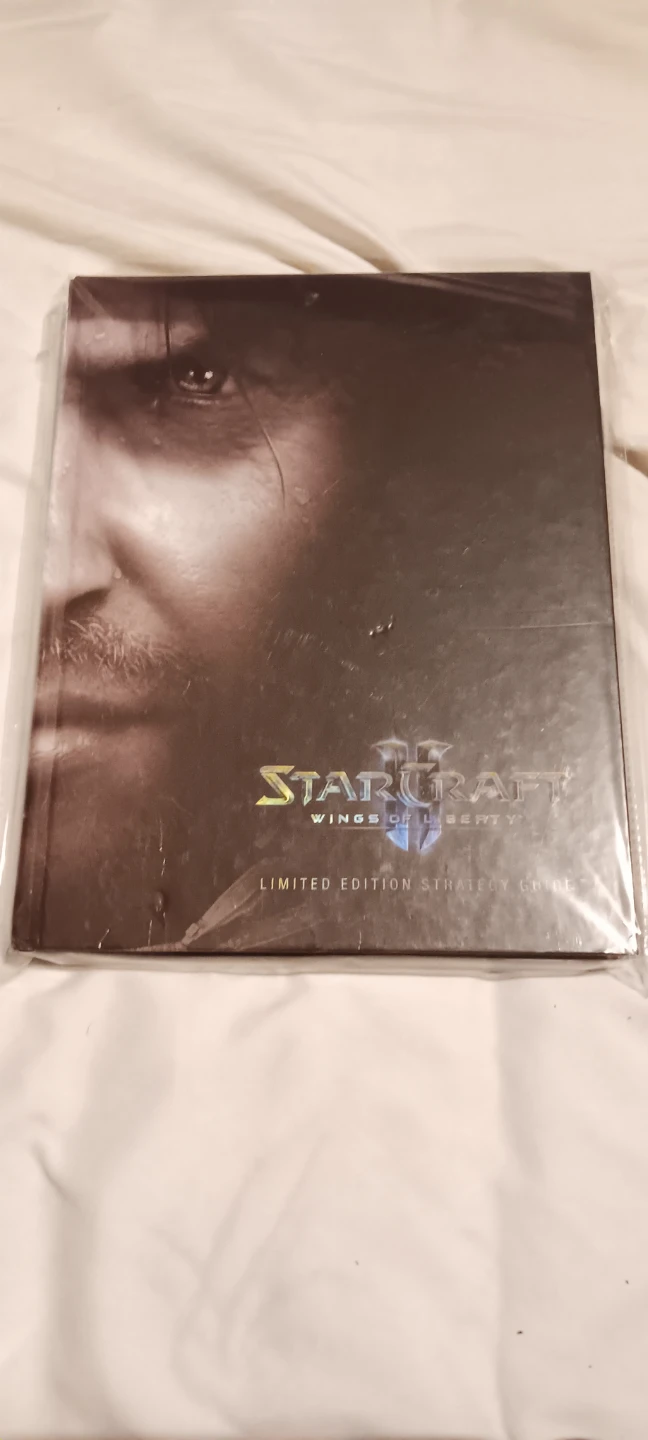 StarCraft II Wings of Liberty Limited Edition Strategy Guide