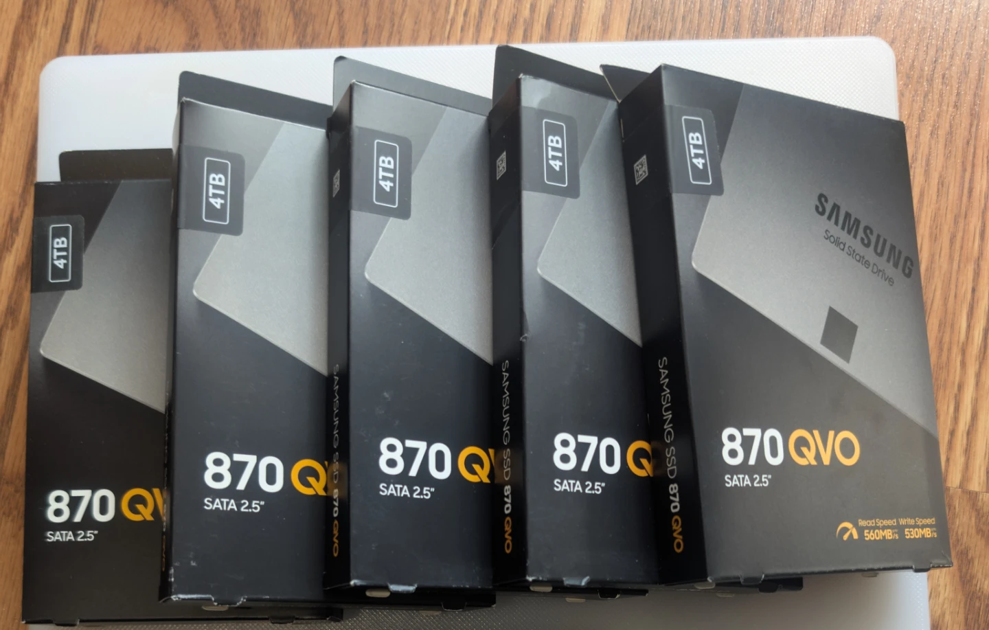 Samsung 870 QVO 4TB SSD new
