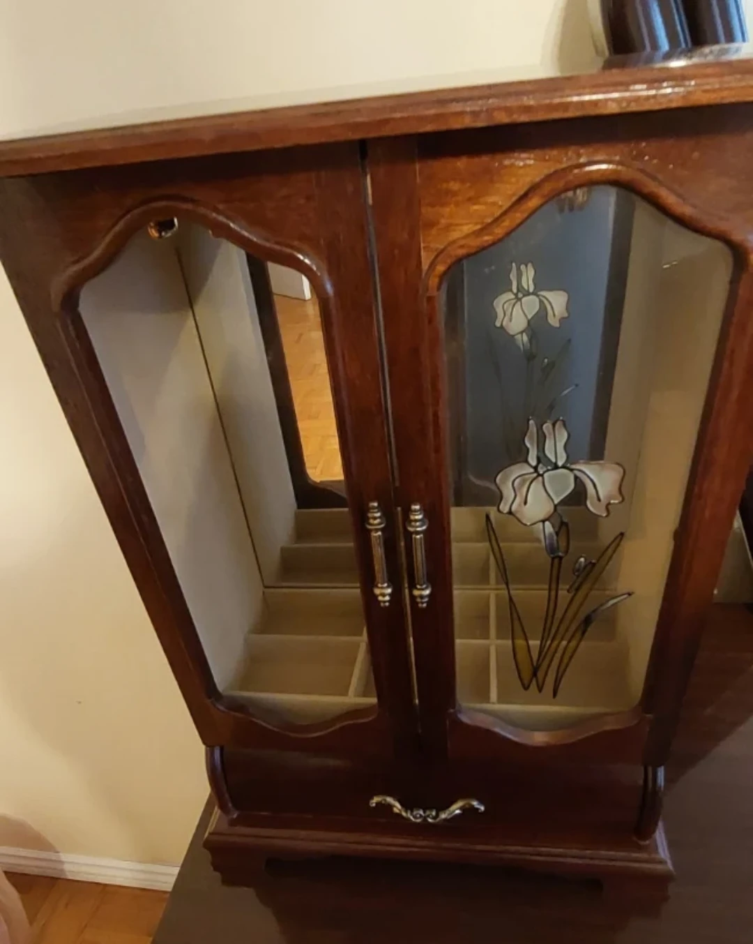Wooden Jewellery Box with Glass Doors - photo 4
