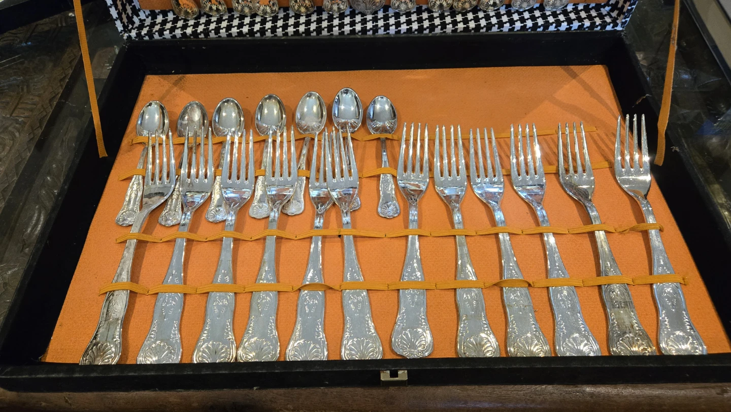 Vintage German Silver-Plated Flatware Set (8+) Plus Case - photo 2